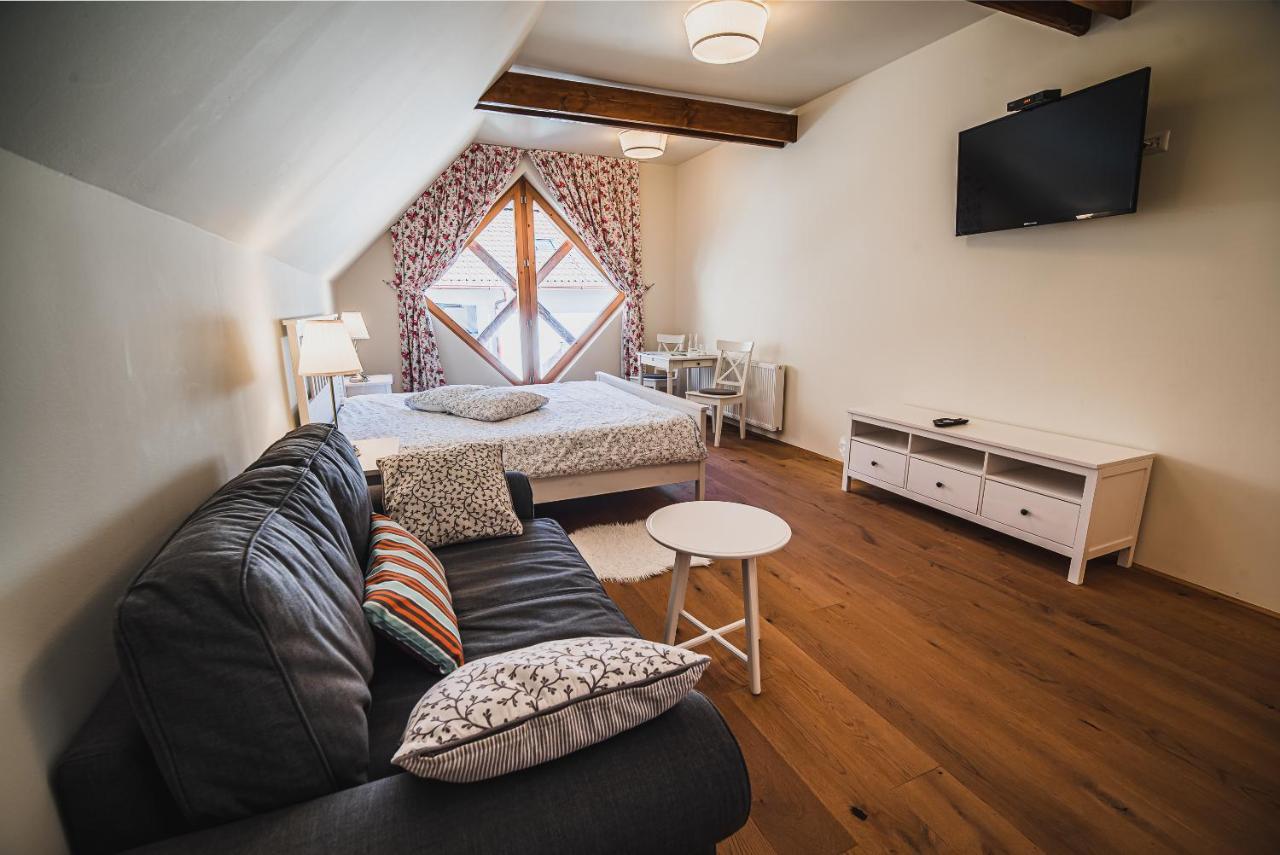 Farm Stay Zurej Sentjur Екстер'єр фото